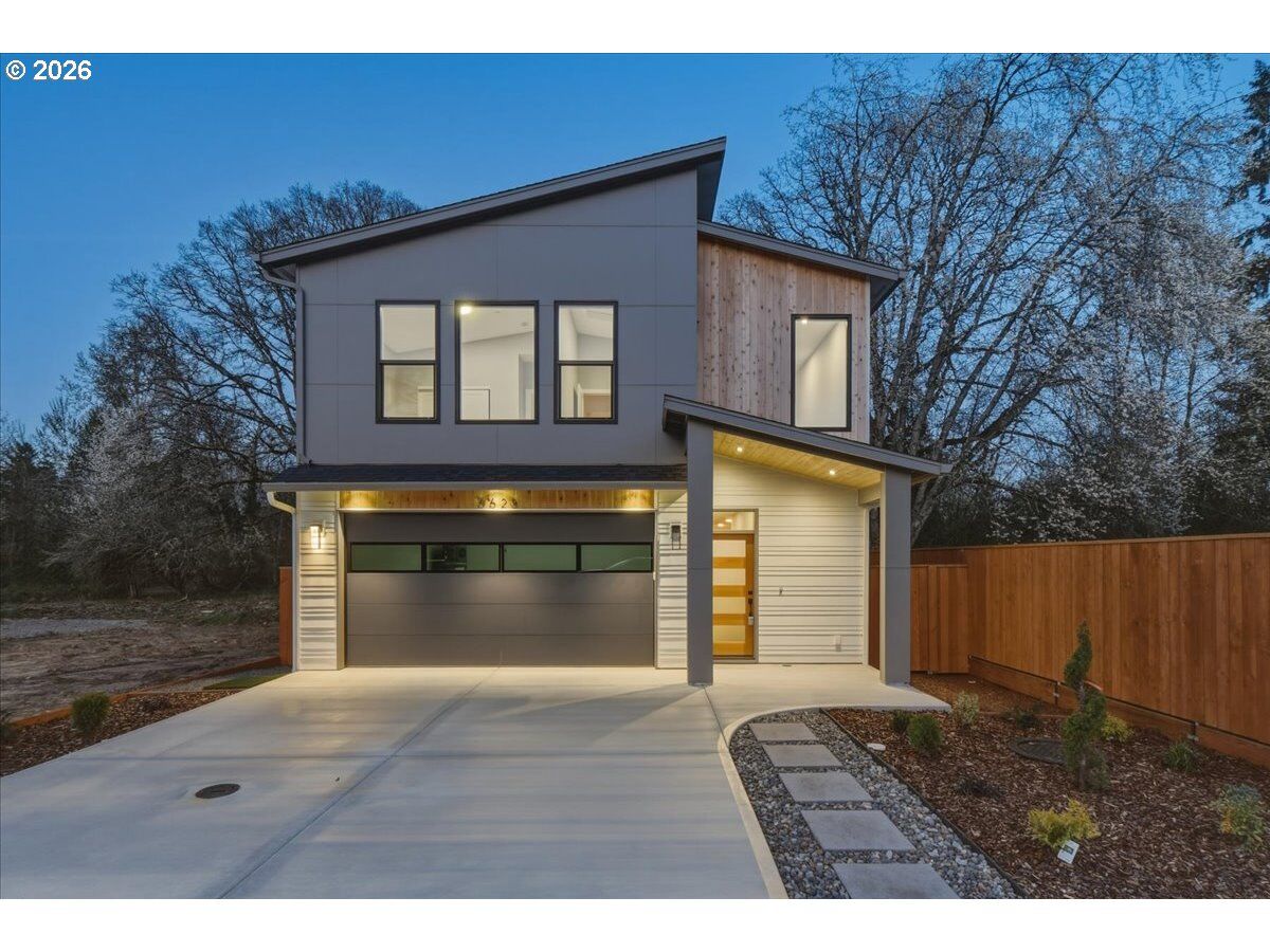 Property Photo:  6623 NE 27th Pl  WA 98665 