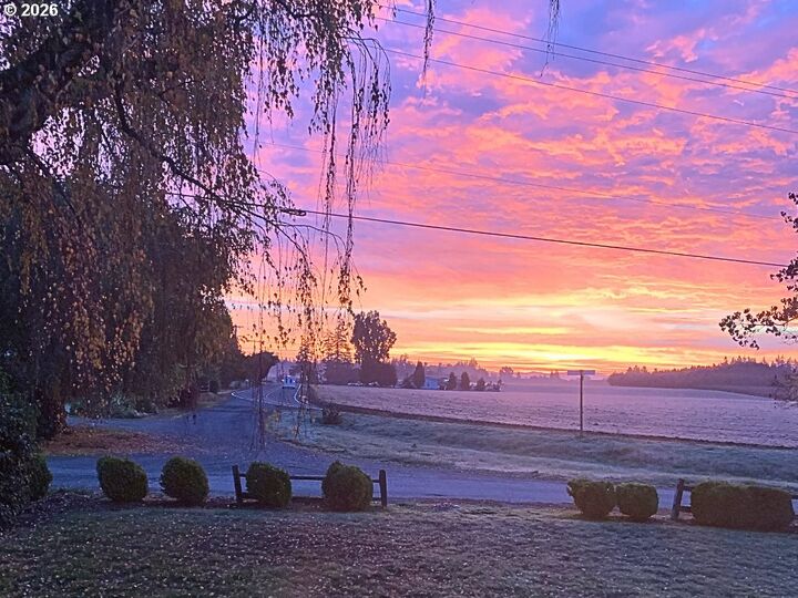 Property Photo:  8235 72nd Ave NE  OR 97305 