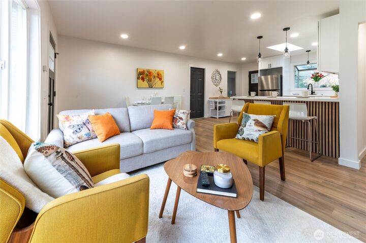 Property Photo:  1005  Emerald Street  WA 98354 