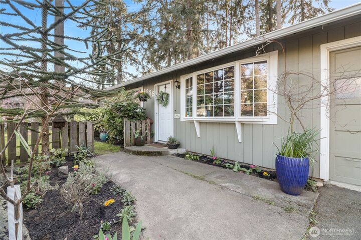 Property Photo:  1235  Neil Street NE  WA 98516 