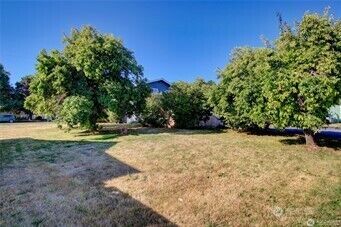 Property Photo: 1214 36th Street WA 98221