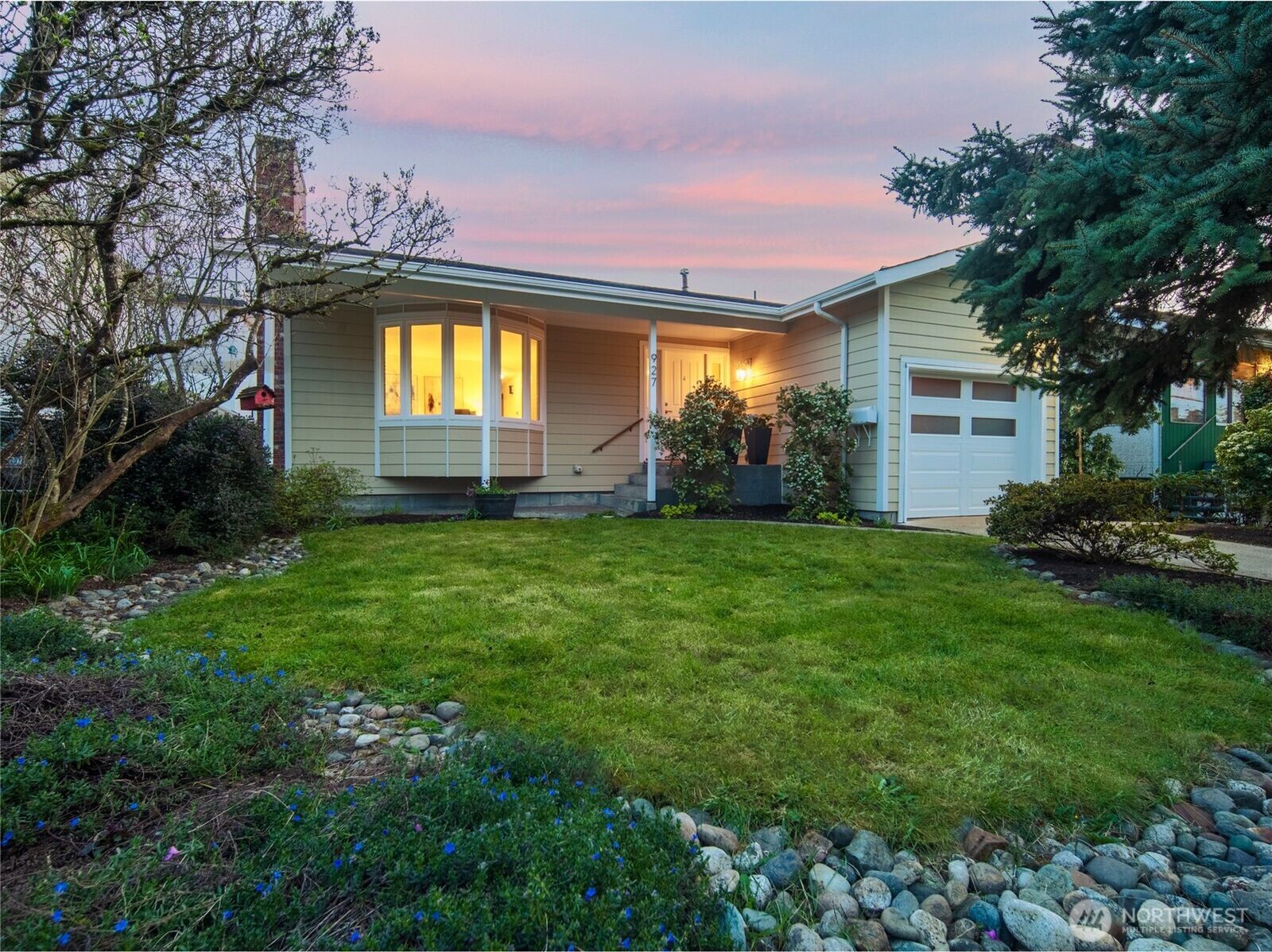 Property Photo:  927 NW 58th Street  WA 98107 
