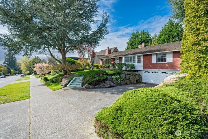 Property Photo: 3227 Magnolia Boulevard W WA 98199