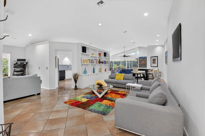 Property Photo: 11590 Creekside Drive FL 33437