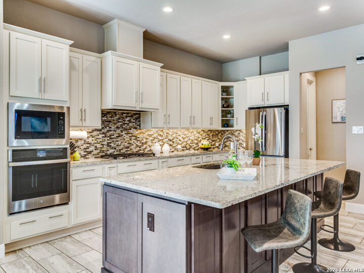 Property Photo: 312 Lantana Crossing TX 78070