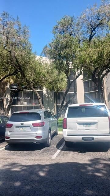 Property Photo:  8650 SW 133rd Ave Rd 116  FL 33183 