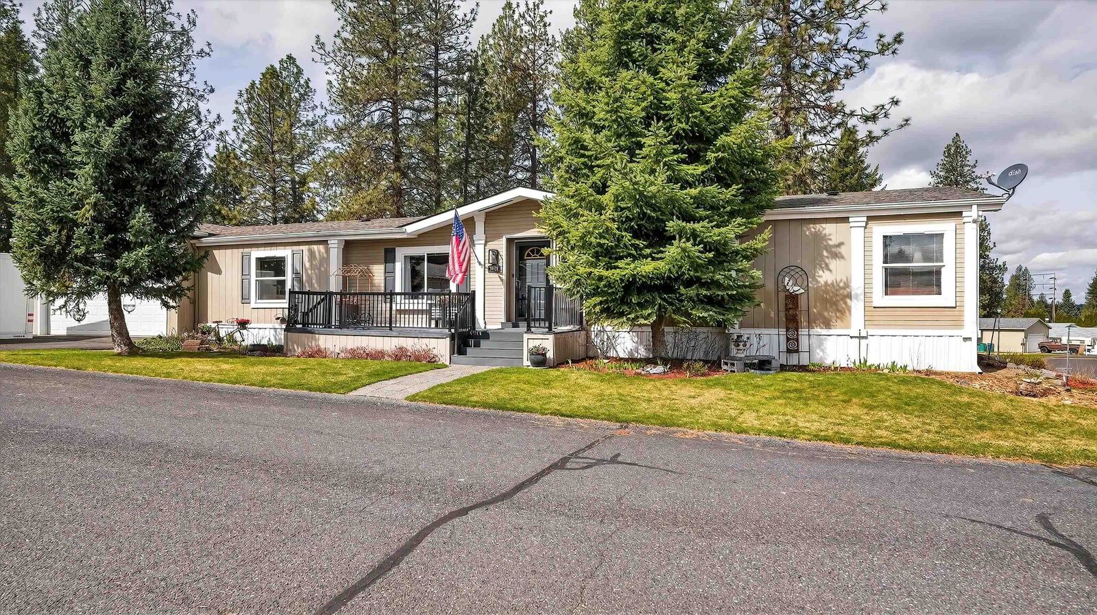 Property Photo:  14521 N Logan Ln  WA 99021 