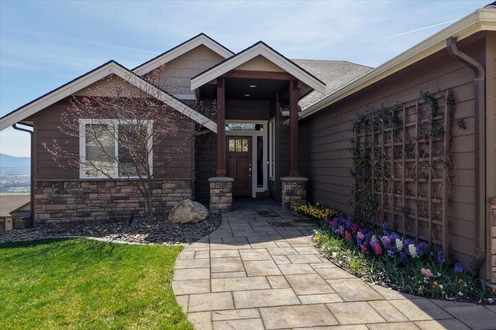 Property Photo:  8814 E Ridgeline Ln  WA 99217 