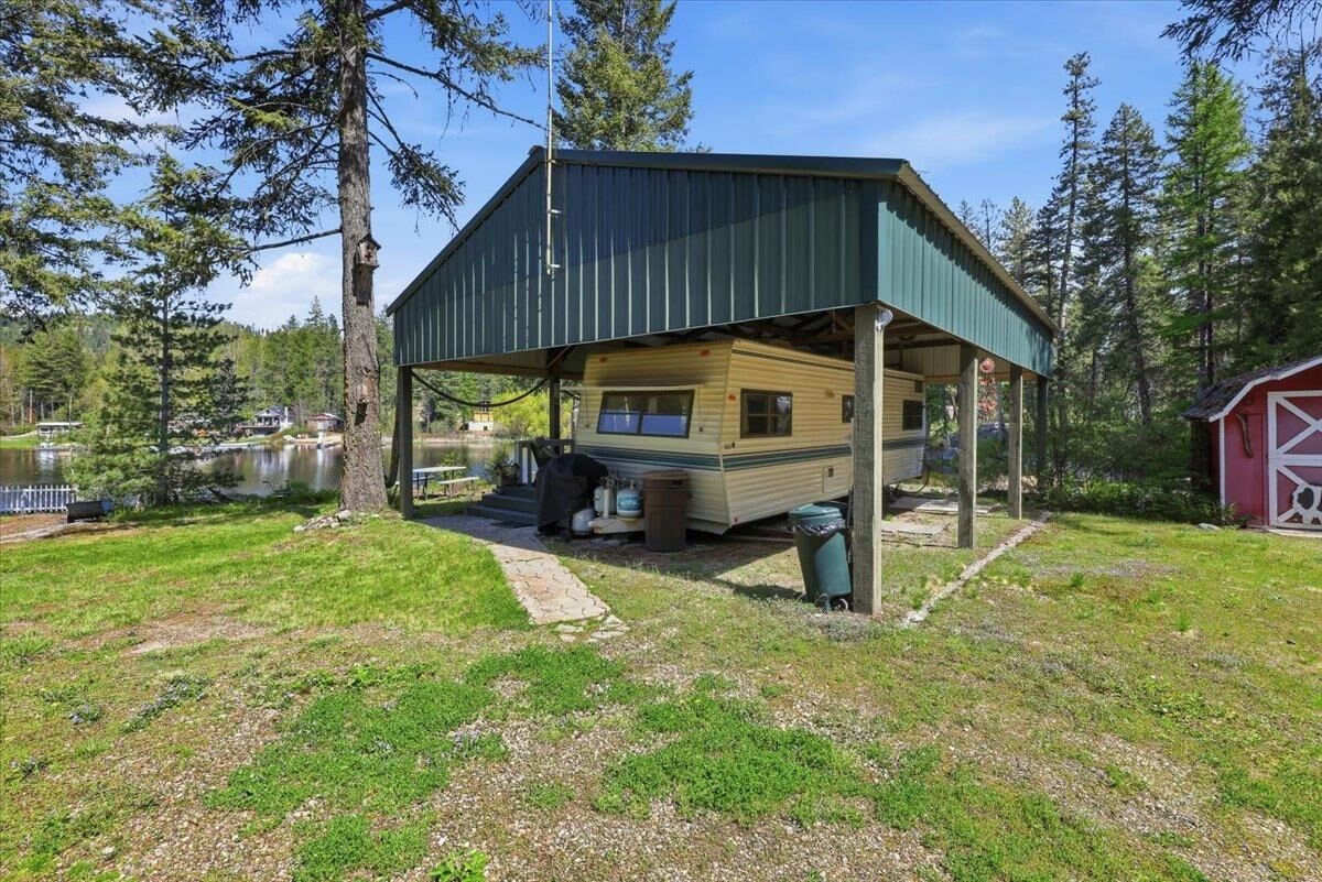 Property Photo:  412 Cedar Dr  WA 99156 