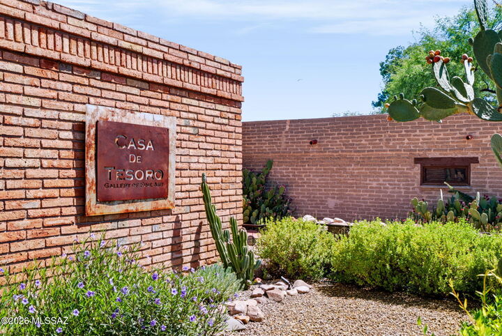 Property Photo: 8 Camino Otero AZ 85646