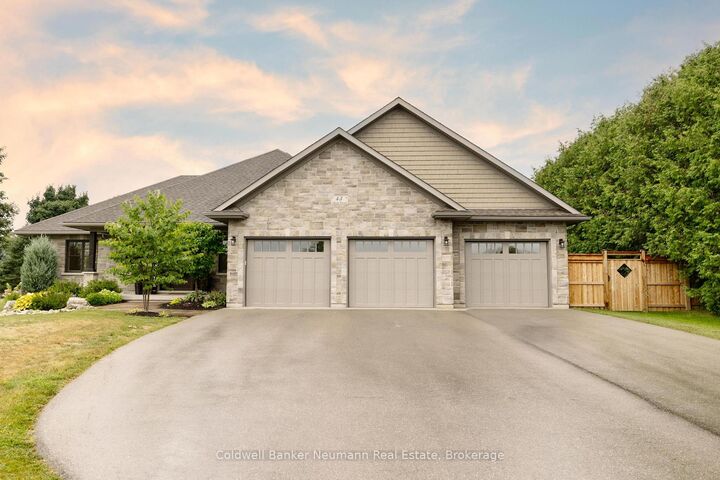 Property Photo:  45 Amalia Crescent  ON N0B 1J0 