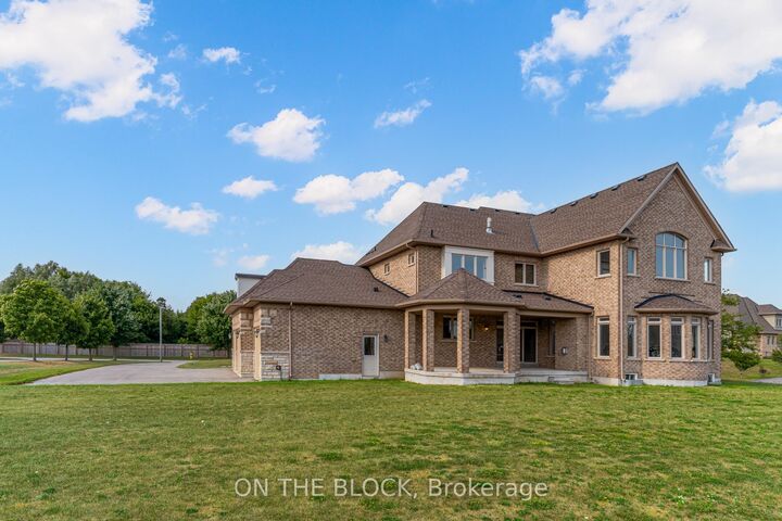 Property Photo:  24 Whitewood Drive  ON L4A 1R9 