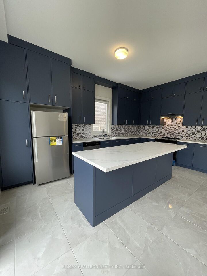 Property Photo: 28 Tipp Drive ON L4E 1J3