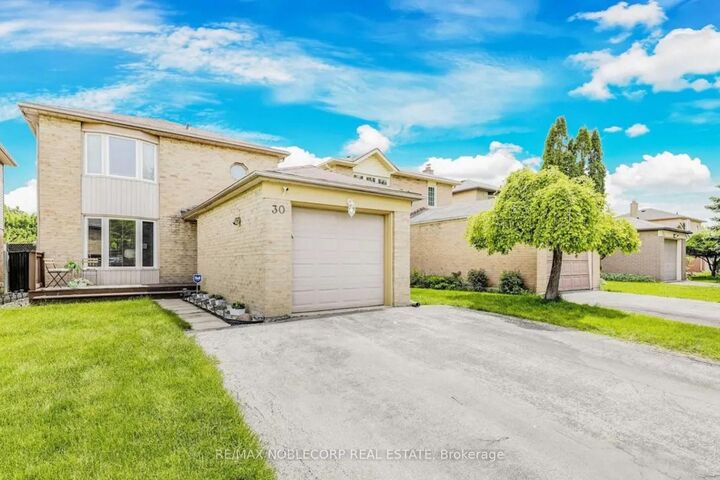 Property Photo: 30 Mayberry Court ON L6S 5B2