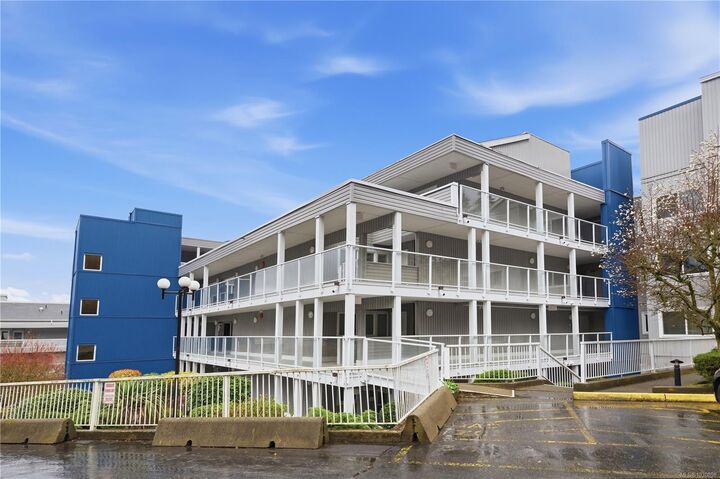 Property Photo: 2562 Departure Bay Rd #611 BC V9S 5P1