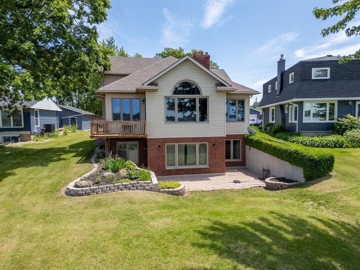 2827 St Clair Parkway — photo 1