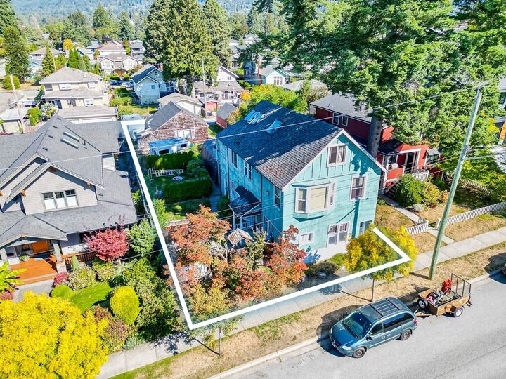 Property Photo: 352 W 15th Street BC V7M 1S5