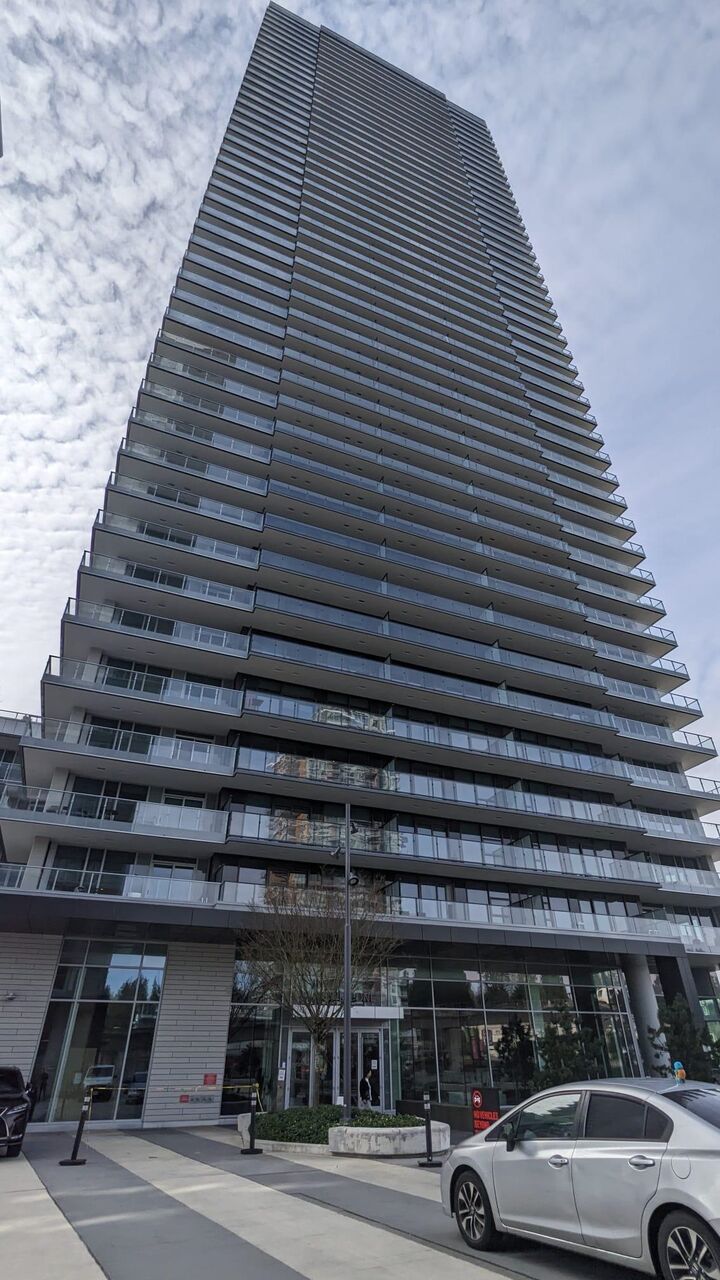 Property Photo: 3809 Evergreen Place 1208 BC V3J 0M1