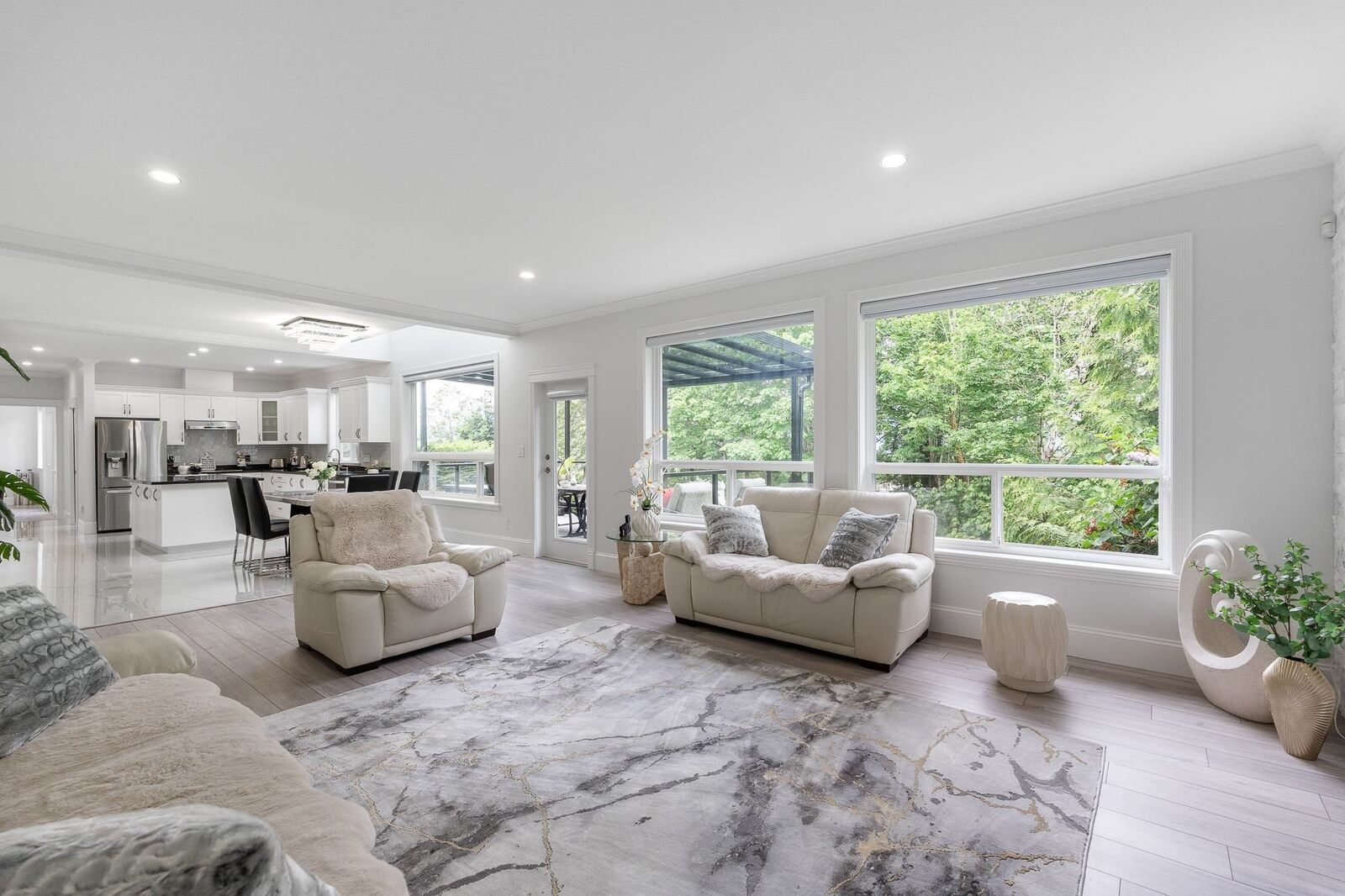 Property Photo: 16377 113B Avenue BC V4N 5A2
