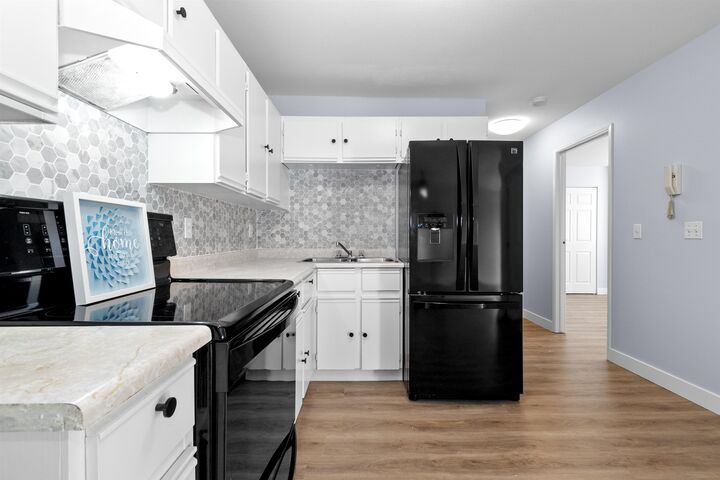 Property Photo: 45669 McIntosh Drive 220 BC V2P 6V4