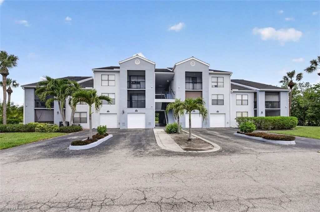 Property Photo:  13575 Eagle Ridge Dr 1214  FL 33912 