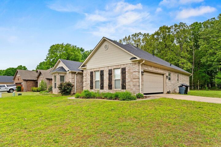Property Photo:  31 Brentwood Drive  AR 72173 