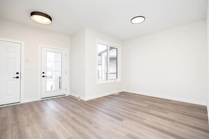 Property Photo:  5 Aster Point  MB R2V 4S3 