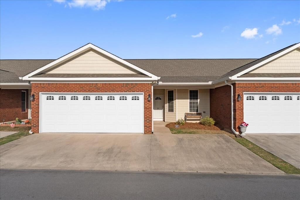 Property Photo:  121 Cherry Bark Way  GA 30721 