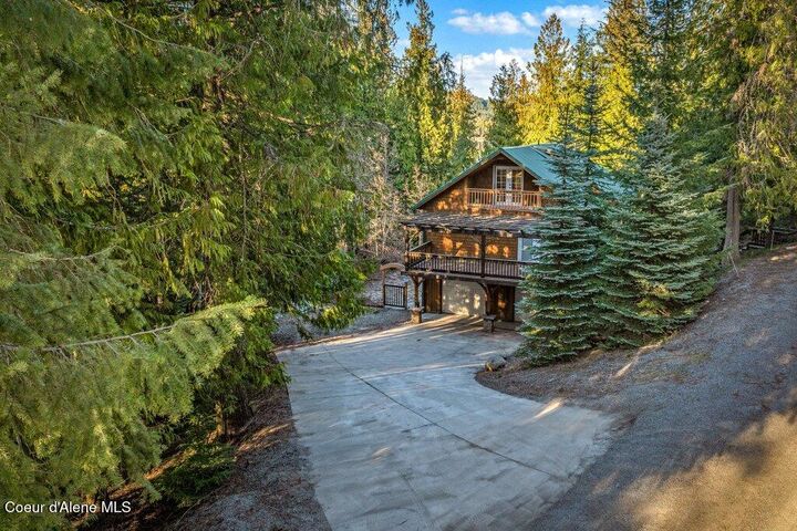 Property Photo:  1147 Wooded Acres Dr  ID 83860 