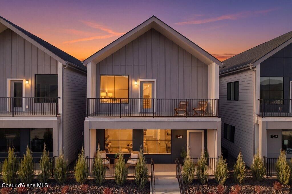 Property Photo:  1035 E Railroad Ave  ID 83854 