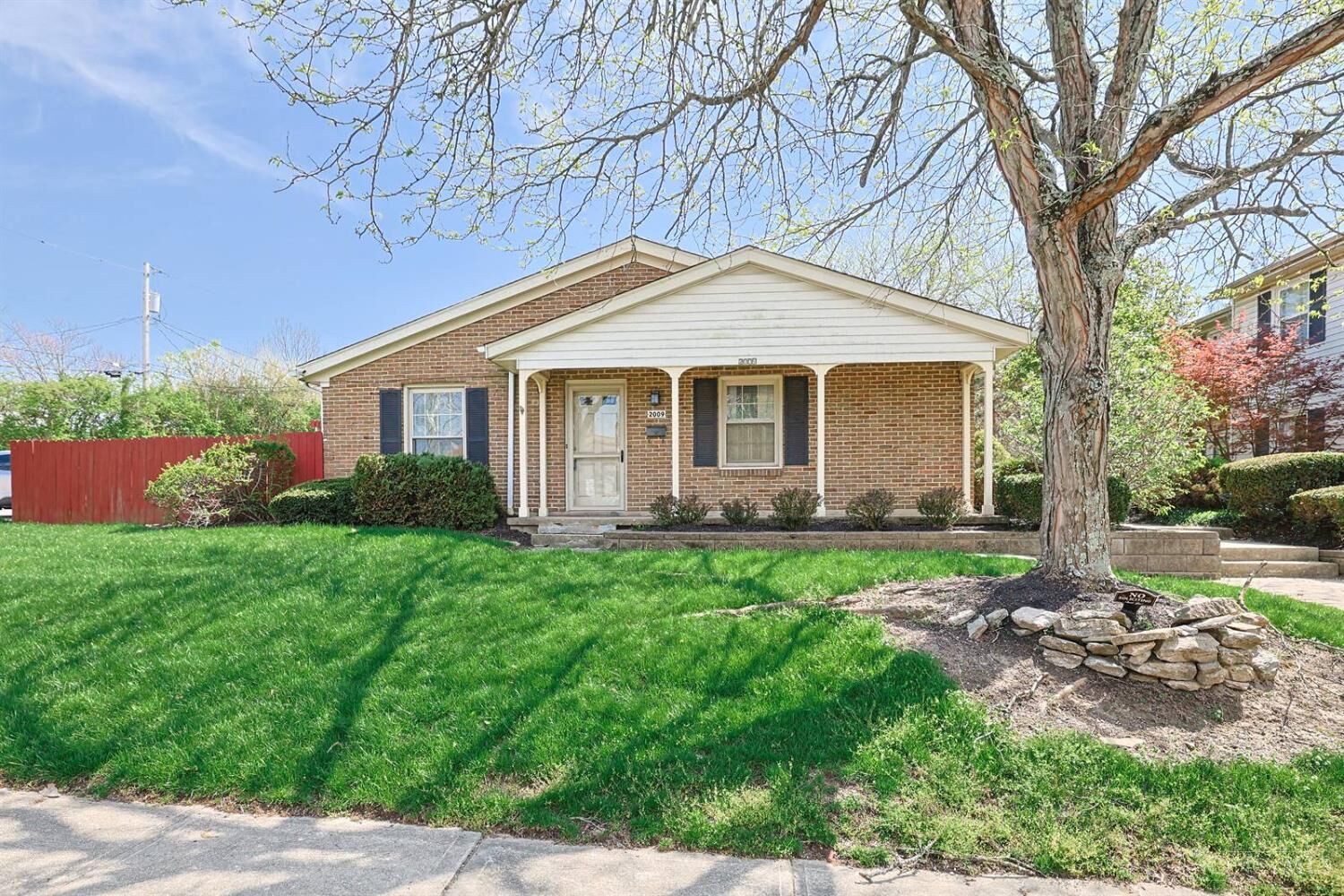 Property Photo:  2009 Sunset Drive  OH 45013 