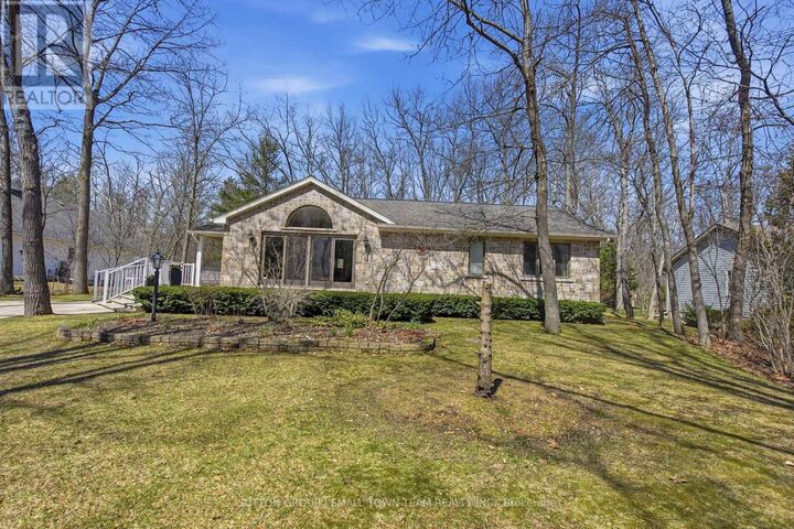Property Photo: 8816 Timberwood Trail ON N0M 1T0