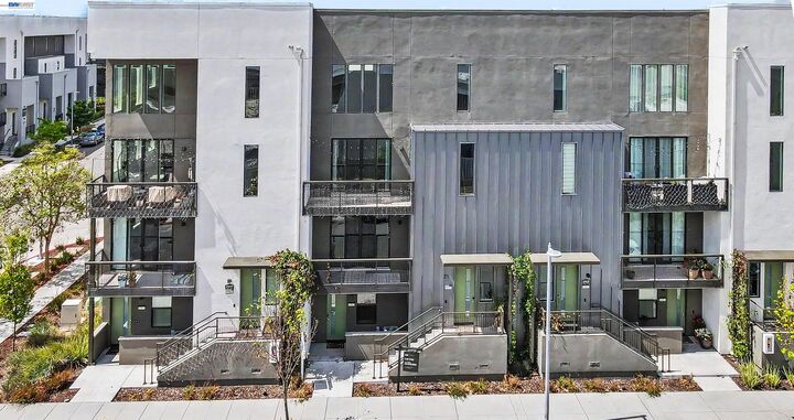 Property Photo: 45039 Insight St 1005 CA 94538