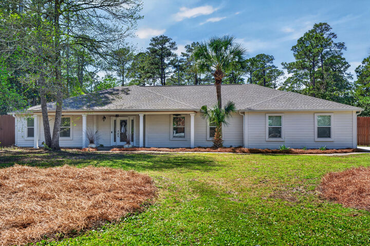 Property Photo:  209 Santa Barbara Avenue  FL 32459 