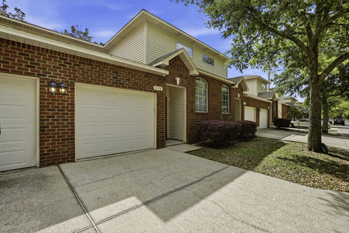 Property Photo:  2176 Hadleigh Hills Court  FL 32566 