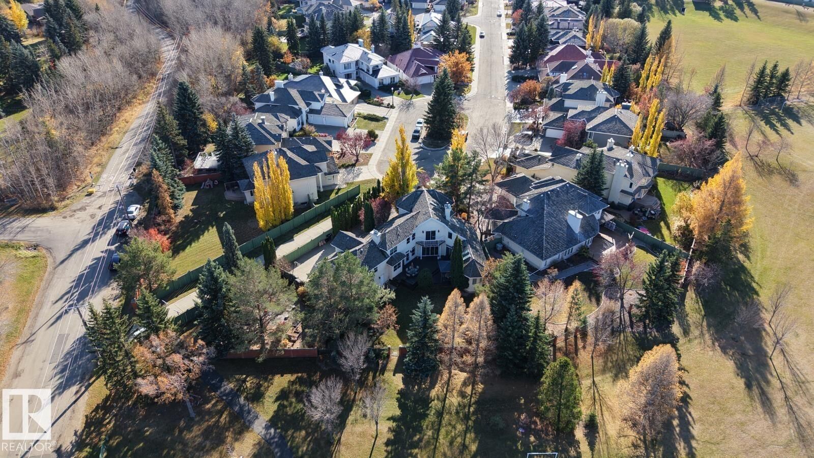 Property Photo:  110 Weaver Drive NW  AB T6M 2J3 