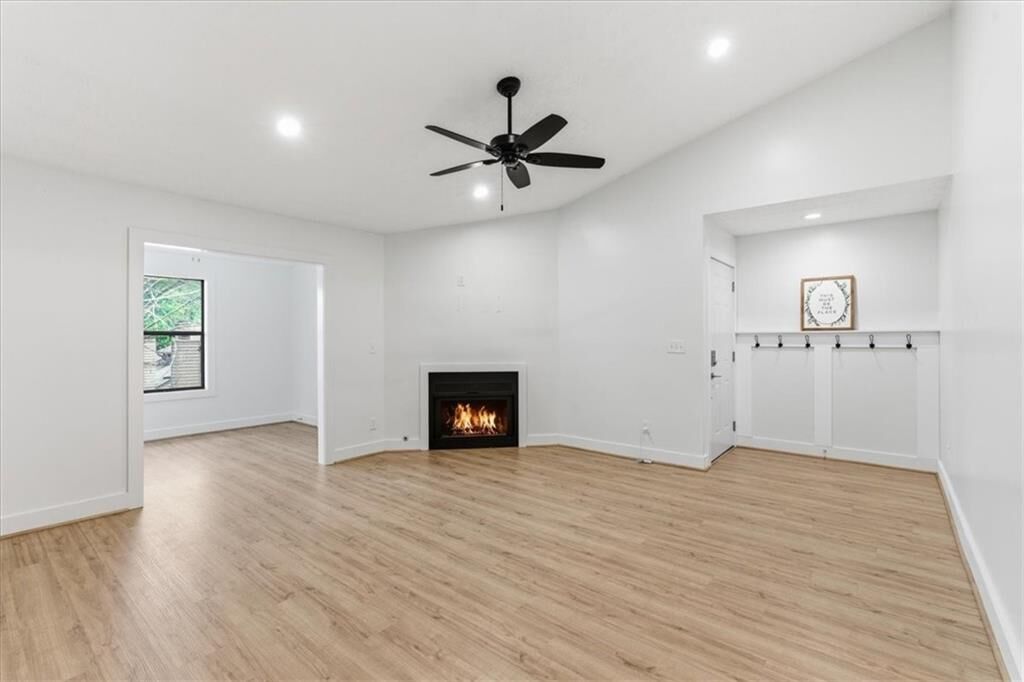 Property Photo: 708 Parkaire Crossing GA 30068