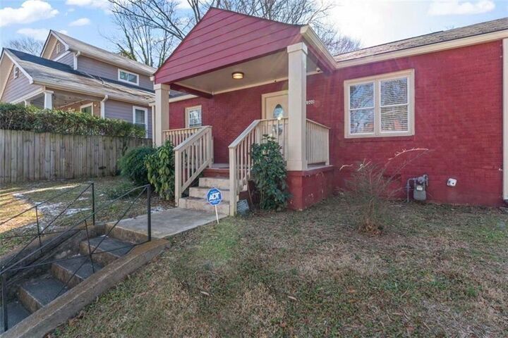 Property Photo:  1000 Palmetto SW  GA 30314 
