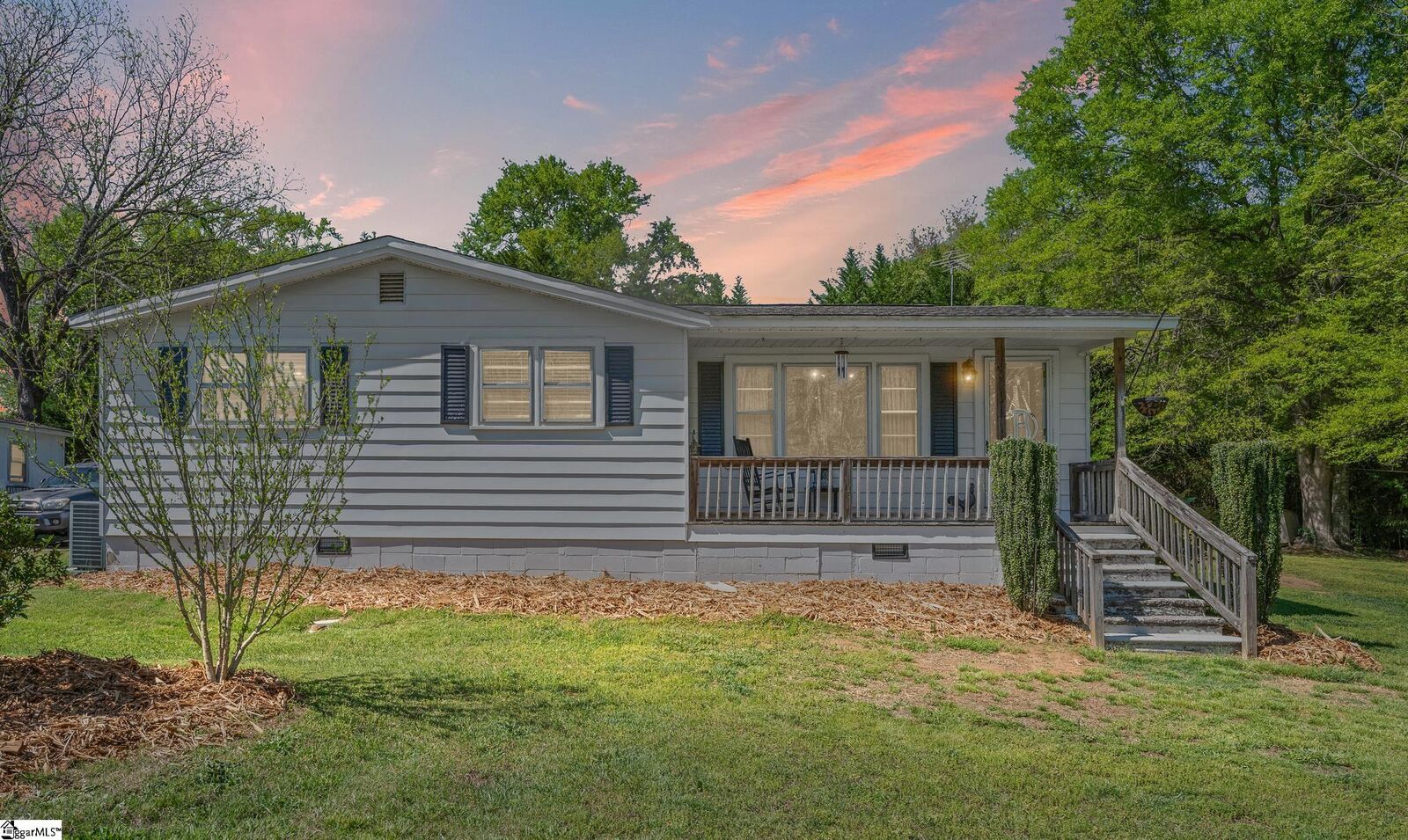 Property Photo: 6844 Reidville Road SC 29388