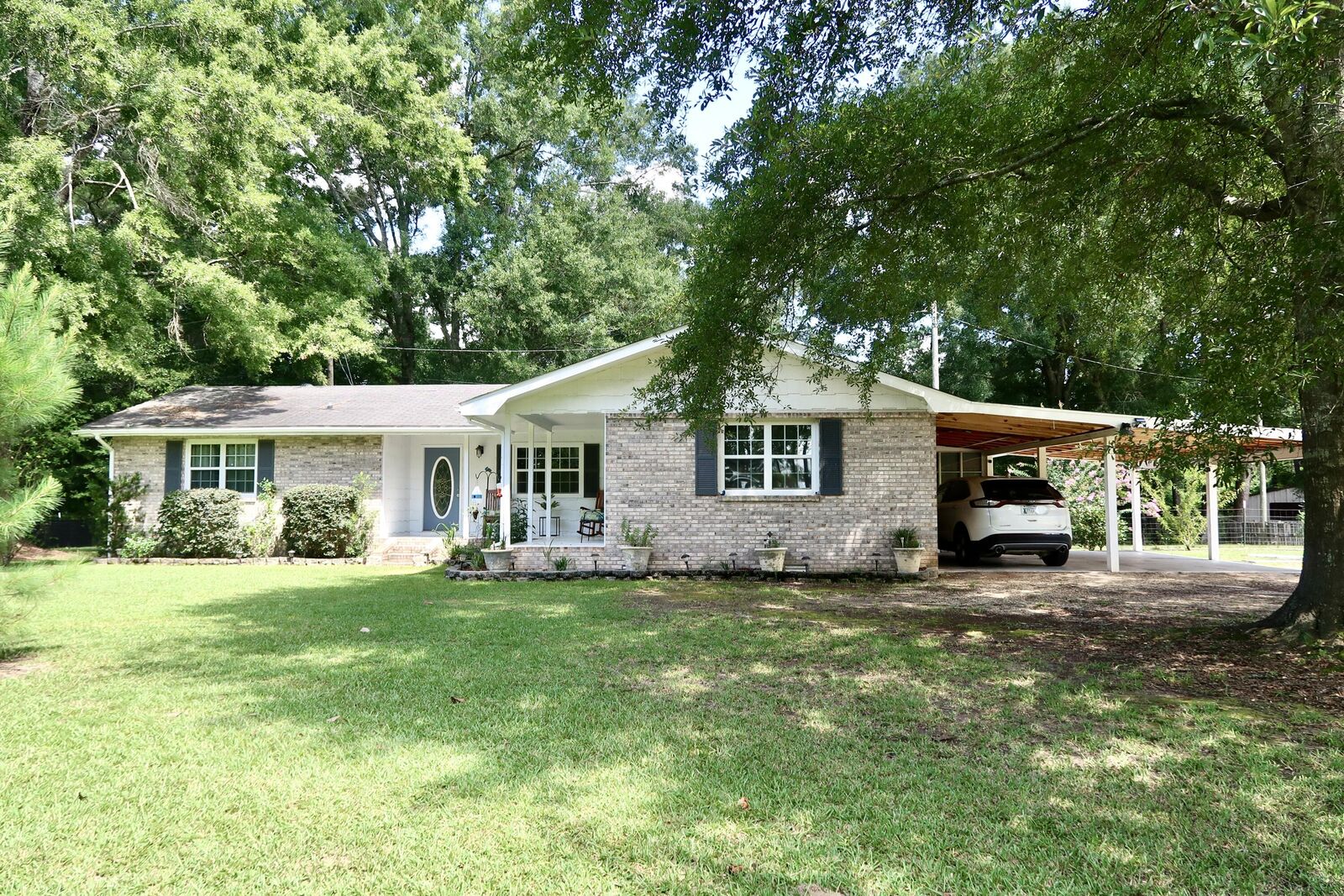 Property Photo:  209 Singley  MS 39429 