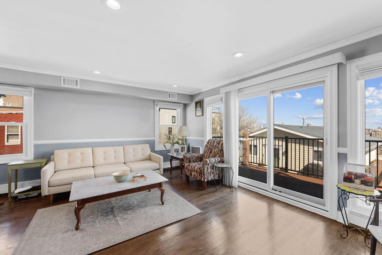 Property Photo:  206-208 Ogden Ave 202  NJ 07307 