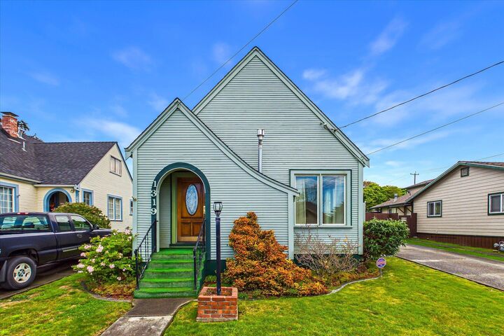 Property Photo:  1319 F Street  CA 95501 