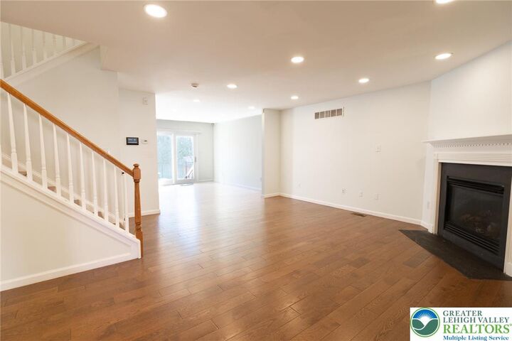 Property Photo:  1319 Mohr Circle  PA 18062 