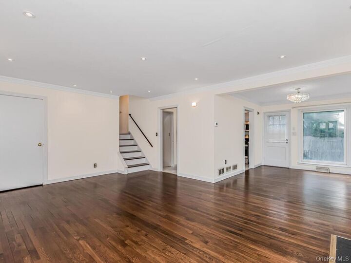 Property Photo:  42 Tower Hill Drive  NY 10573 