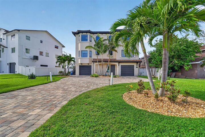 Property Photo:  13 Treasure Ln  FL 33706 