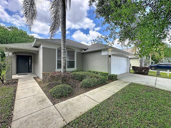 Property Photo: 2814 Kokomo Loop FL 33844