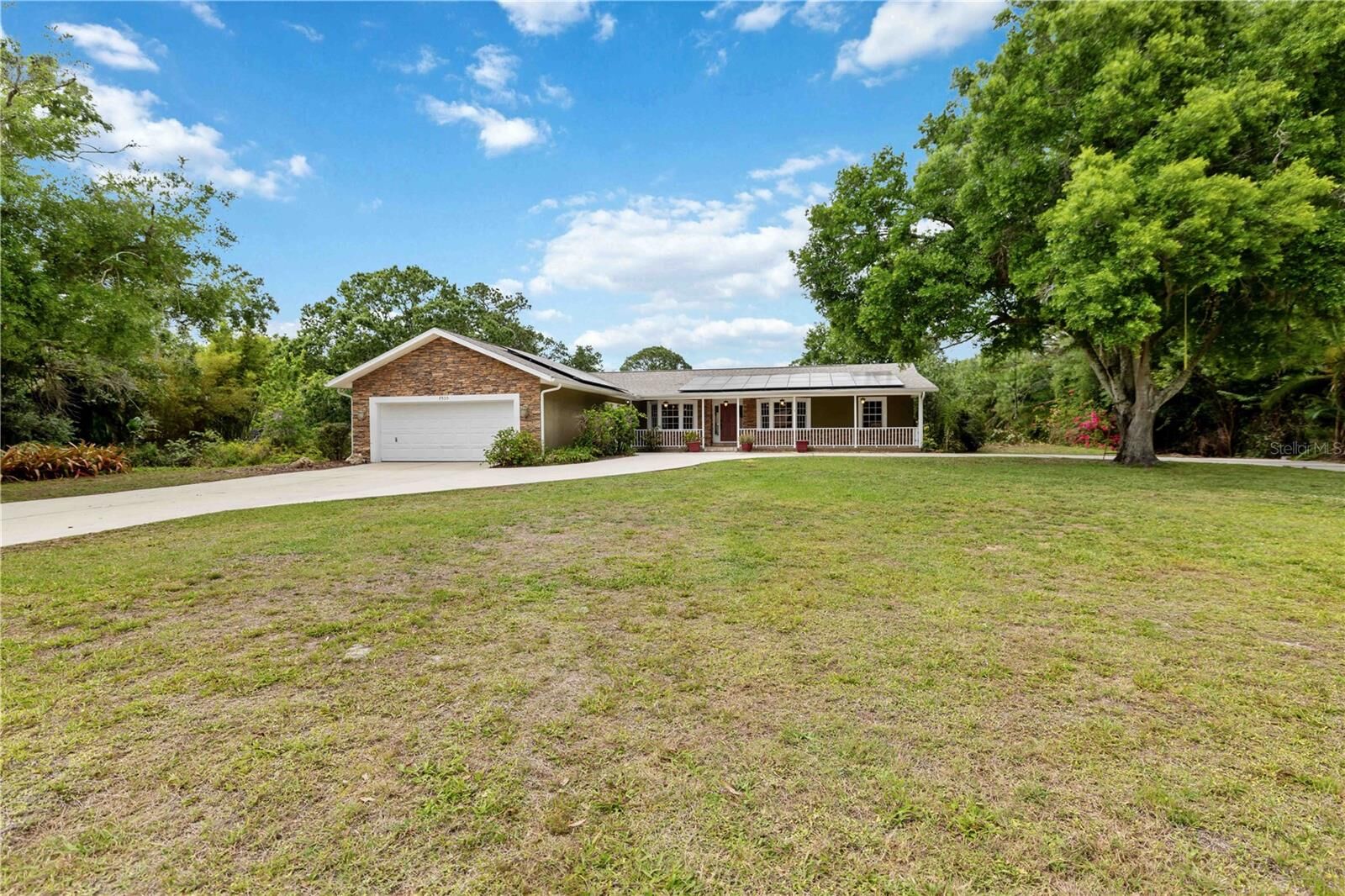 Property Photo: 7535 Castle Drive FL 34240