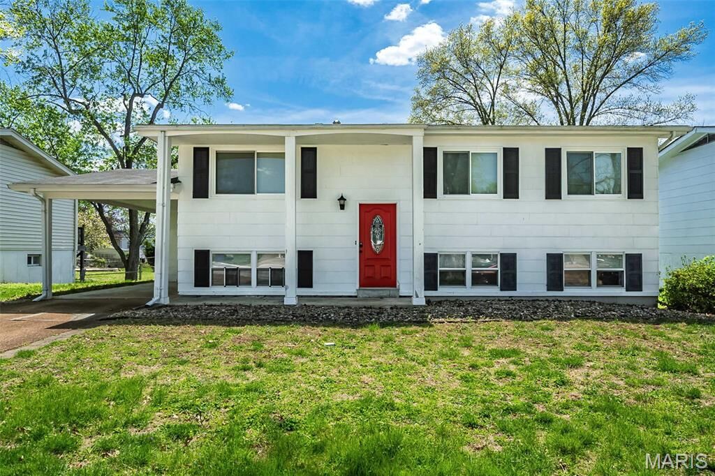 Property Photo:  28 James Court  MO 63021 