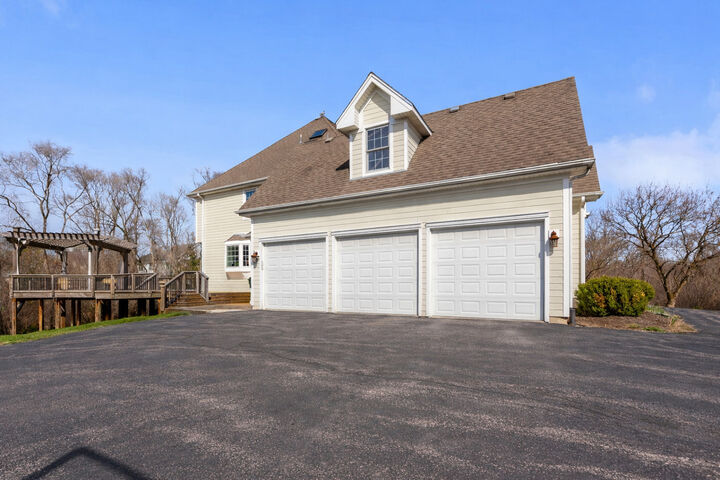 Property Photo:  190 Wood Street  IL 60010 