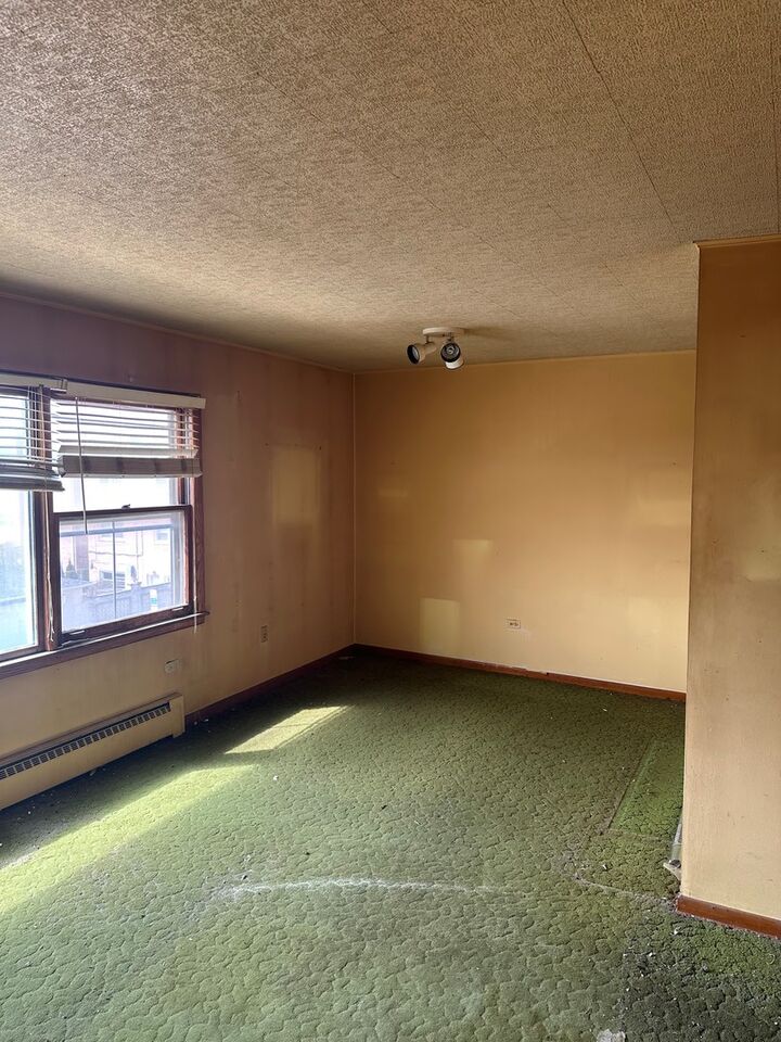 Property Photo:  3033 Paris Avenue 303  IL 60171 